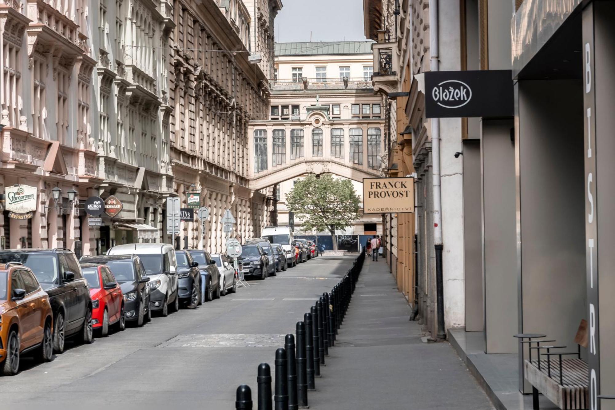 New Town Oases Apartment Prague Exterior photo
